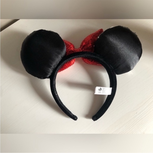 Minnie Mouse Ears - Picture 2 of 3